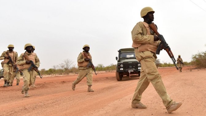 Burkina Faso'da 7 yıldır tutsak olan Avustralyalı doktor serbest kalarak ülkesine döndü
