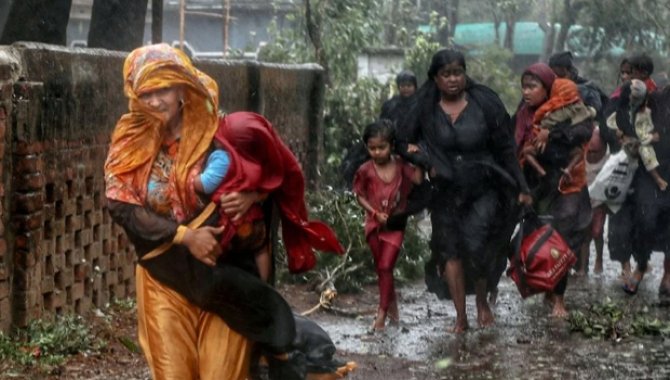 Myanmar'da Mocha Kasırgası'ndan etkilenen 800 bin kişi acil gıda yardımına ihtiyaç duyuyor