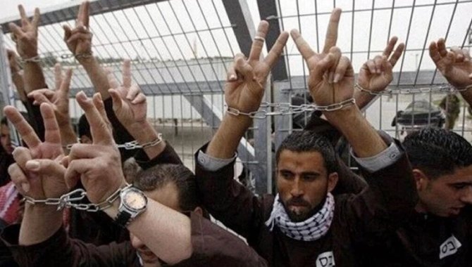İsrail hapishanesindeki Filistinli 15 hasta tutuklu açlık grevine başlıyor