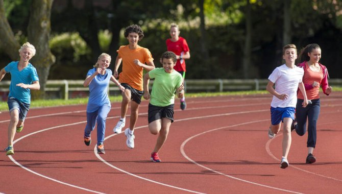 Fitness eğitmeni Erbay Karakaya, spor yaparken su içmenin önemine dikkati çekti: