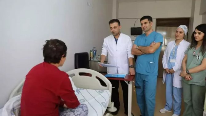 MRKH sendromu tanısı konulan hastaya Diyarbakır'da kapalı yöntemle ameliyat yapıldı
