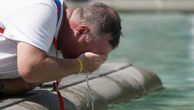 İngiltere, bu yaz aşırı sıcak hava dalgalarıyla mücadeleye "hazır değil"