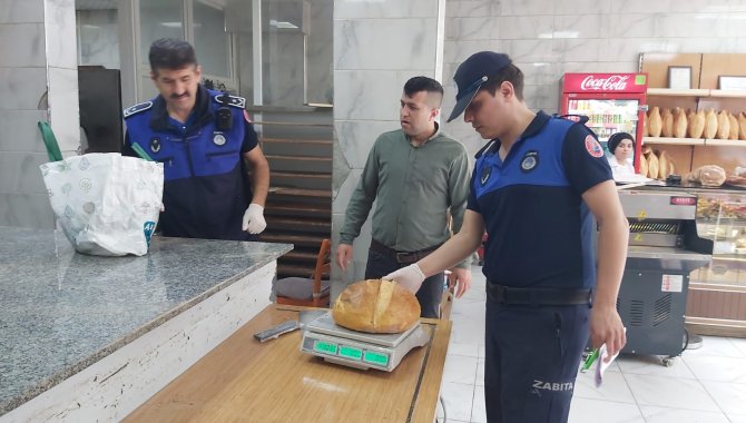 Bafra'da zabıtalar ekmek fırınlarını denetledi