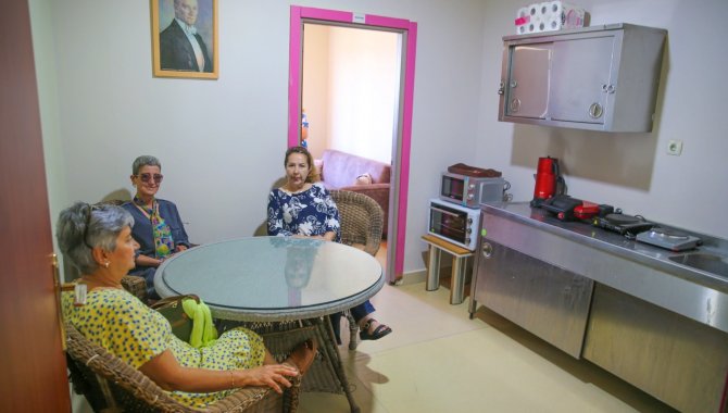 Van'da lösemi hastalarının yakınları için dinlenme ve terapi odası kuruldu