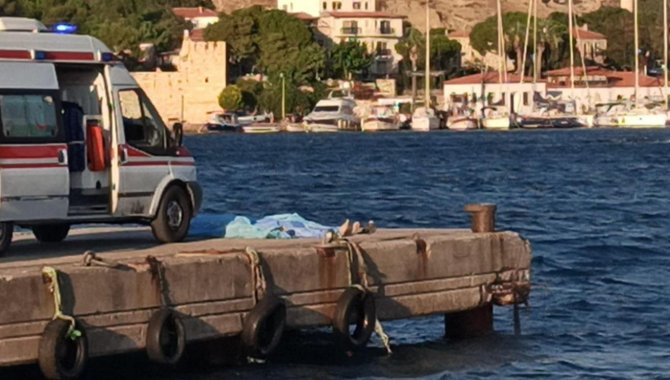 Foça'da yüzerken fenalaşan kişi öldü