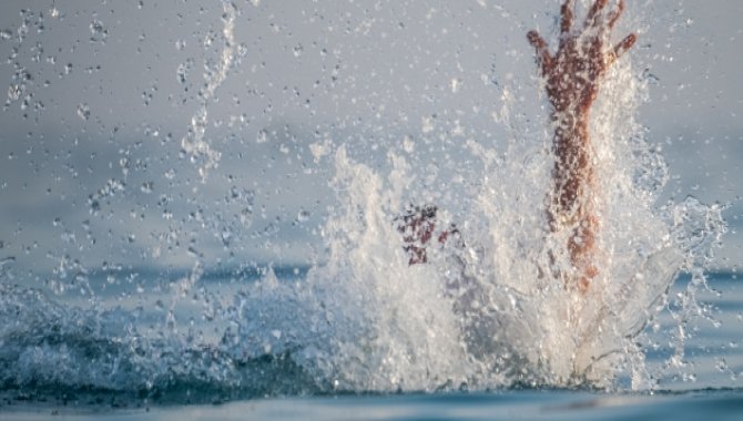 Antalya'ya tatile gelen genç denizde boğuldu