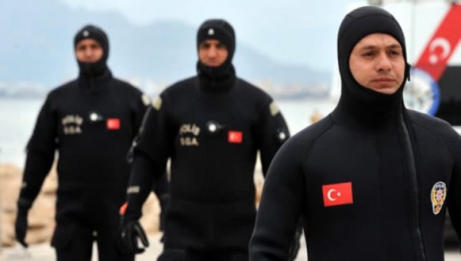 Van'da polis ekipleri geçen hafta boğulma vakalarına karşı 745 kişiyi bilgilendirdi