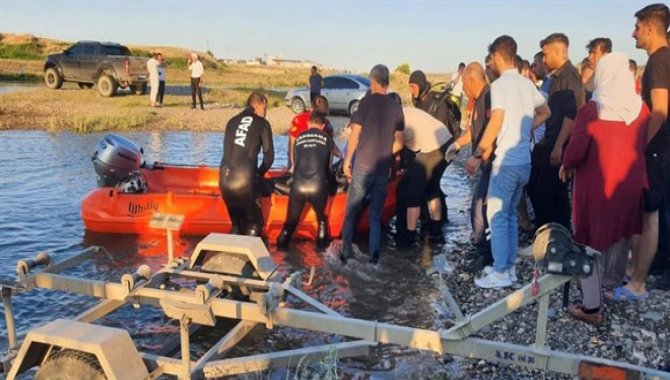 Bursa'da serinlemek için baraj gölüne giren kişi boğuldu