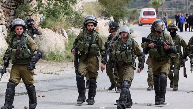İsrail'in Cenin'de hastaneye düzenlediği baskında 3 Filistinli yaralandı