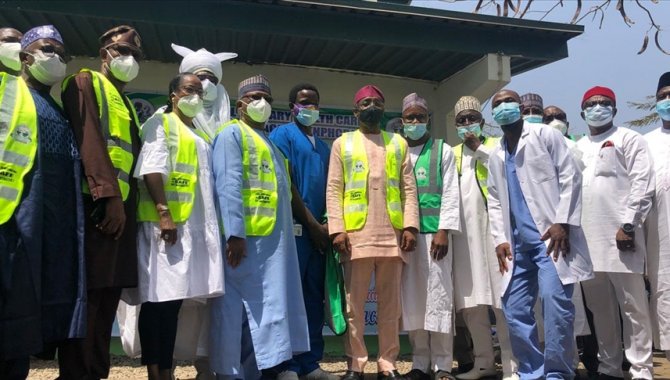 Nijeryalı doktorlar, talepleri için hükümete 2 hafta süre tanıdı