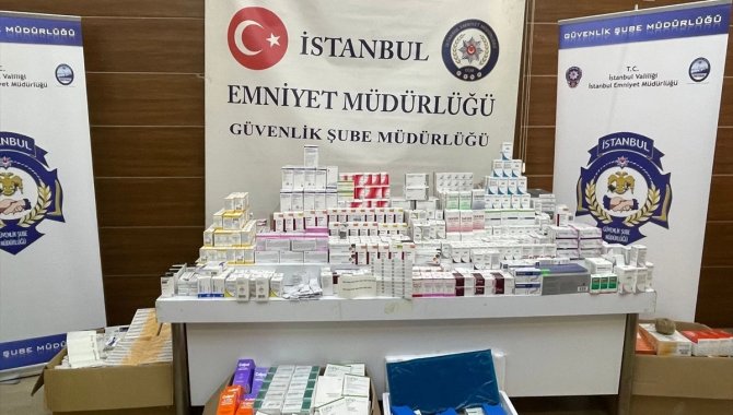 İstanbul'da sahte ilaç operasyonunda yakalanan 2 zanlı adliyeye sevk edildi