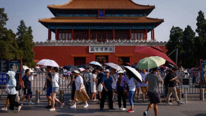 Çin'de aşırı sıcaklar nedeniyle hava saldırıları için yapılmış sığınaklar halkın kullanımına açıldı