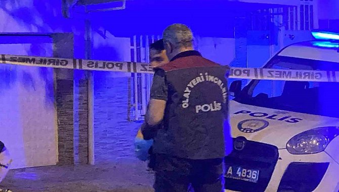 Adıyaman'da hırsız ile ev sahipleri arasında çıkan bıçaklı kavgada 4 kişi yaralandı