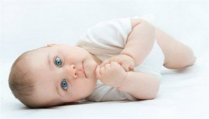 Uzmanından yenidoğan bebeklerin yaz aylarında sağlığının korunmasına ilişkin tavsiyeler
