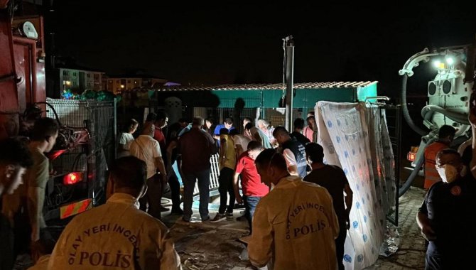 Antalya'da atık su terfi istasyonuna inen 3 kişi hayatını kaybetti