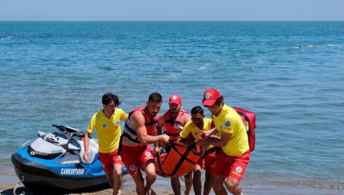 Sakarya sahillerinde bir haftada 41 kişi boğulmaktan kurtarıldı