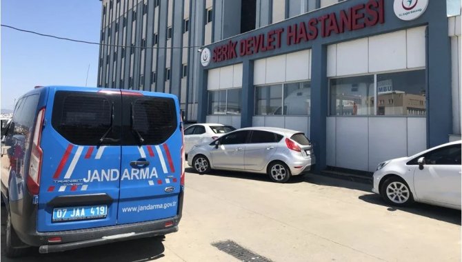 Antalya'da metan gazından etkilenen 15 işçi hastaneye kaldırıldı