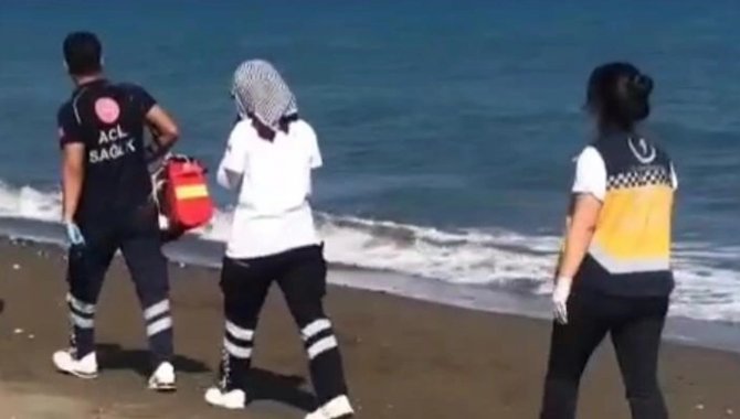 Zonguldak'ta denizde hareketsiz bulunan kişi kaldırıldığı hastanede öldü