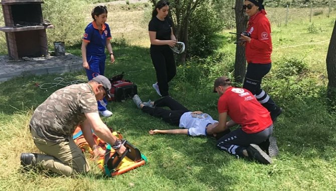 UMKE gönüllülerle Kastamonu'da eğitim tatbikatı yapıyor