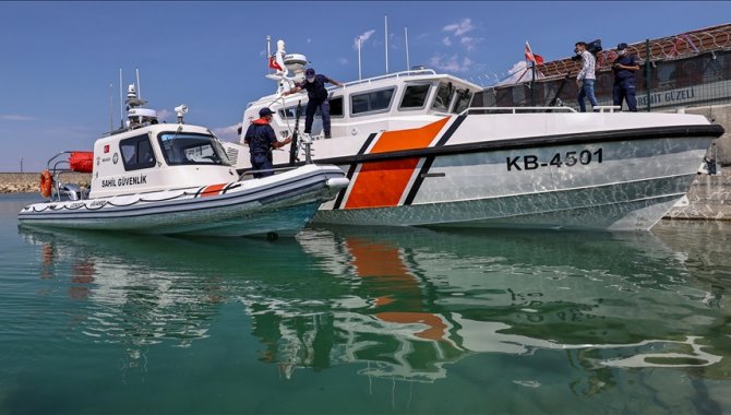 Fethiye'de tekneden düşerek yaralanan kişiye tıbbi tahliye