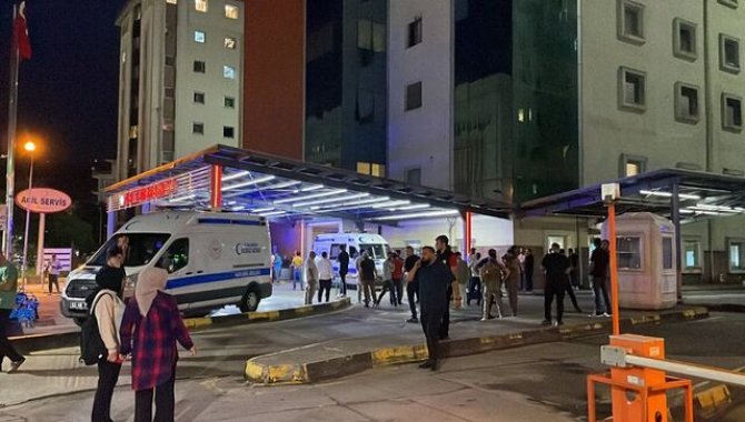Rize'de acil serviste 5 kişi silahla yaralandı