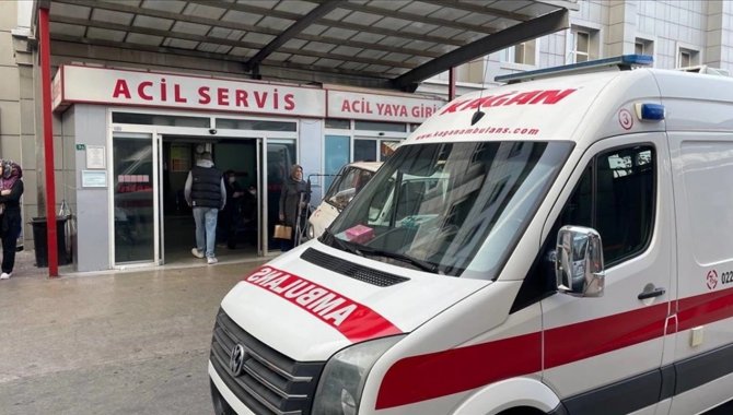 Zonguldak'ta yanlışlıkla su yerine tiner içen çocuk tedaviye alındı