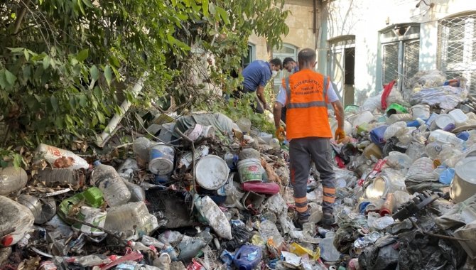 Kilis'te bir kişi yalnız yaşadığı çöp dolu evde ölü bulundu