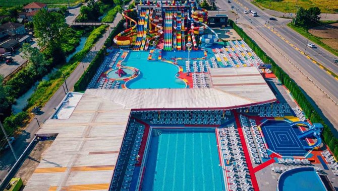 Kavurucu Sıcaklarda Su Parklarına Gidenler Dikkat: Hijyen Çok Önemli