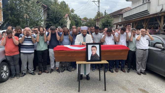 Zonguldak'ta maden ocağındaki göçükte hayatını kaybeden işçi defnedildi