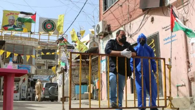 BM Lübnan'da sakinleşen Filistin kampındaki çalışmalarına yeniden başladı