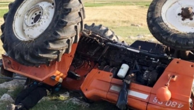 Erzurum'da babasının kullandığı traktörün altında kalan çocuk ağır yaralandı