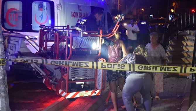 Adana'da yangın çıkan apartmandaki 20 kişi dumandan etkilendi