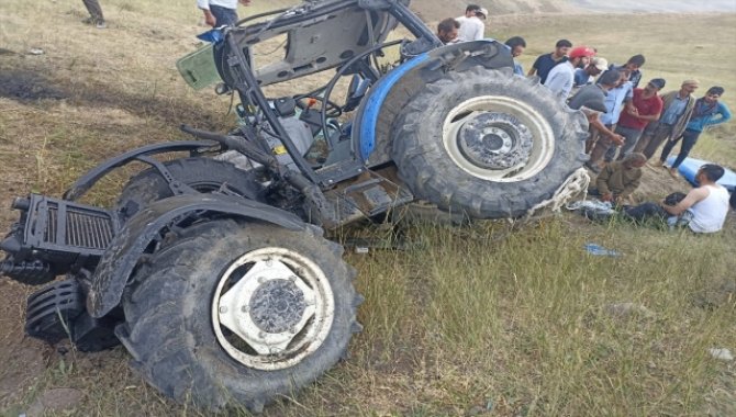 Erzurum'da trafik kazasında yaralanan 2 kişi ambulans helikopterle hastaneye ulaştırıldı