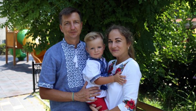 Çocuklarının tedavisi için Aydın'a yerleşen Ukraynalı çift, evlerine sağlıkla dönmenin hayalini kuruyor