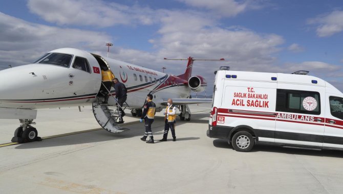 Trabzon'da tedavi gören hasta, ambulans uçakla Bursa'ya sevk edildi