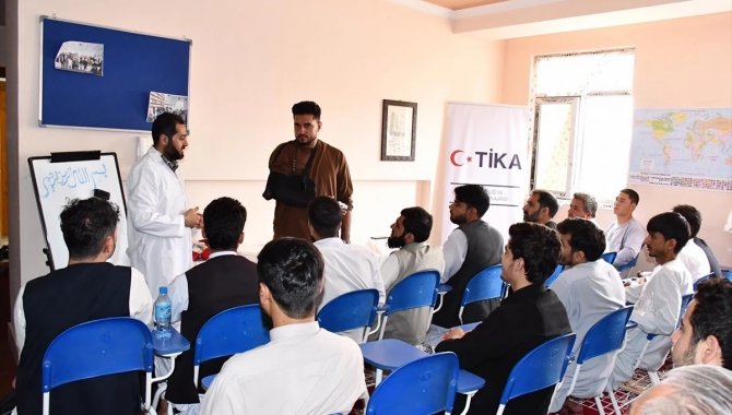 TİKA Herat Ofisi'nden Afgan eğitimcilere ilk yardım eğitimi