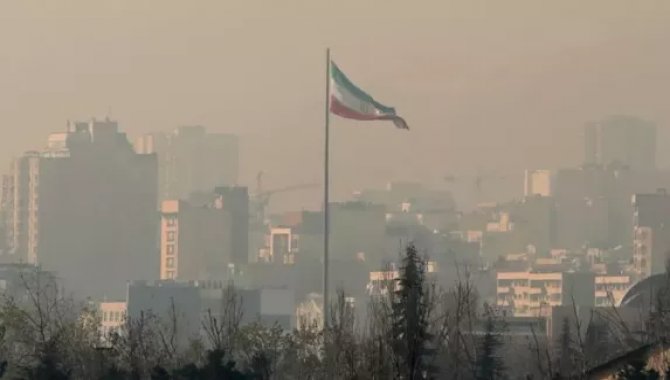 İran'ın İsfahan kentinde hava kirliliği riskli seviyeye ulaştı