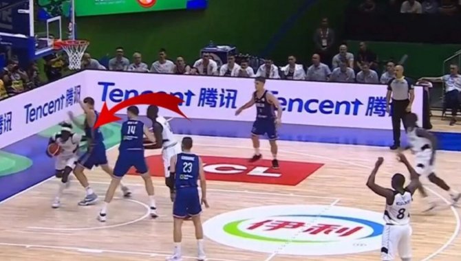 Dünya Kupası'nda sakatlanan Sırp basketbolcu Borisa Simanic'in böbreği alındı