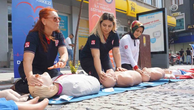 Uygulamalı İlkyardım Eğitimine Vatandaşlardan Yoğun İlgi