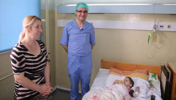 Türk doktorlar, Kosova’da kalp rahatsızlığı olan 16 çocuğu ameliyat edecek