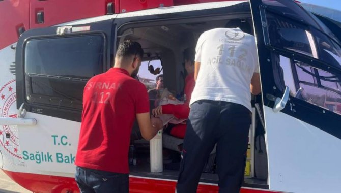 Şırnak'ta solunum sıkıntısı yaşayan bebek ambulans helikopterle Gaziantep'e sevk edildi