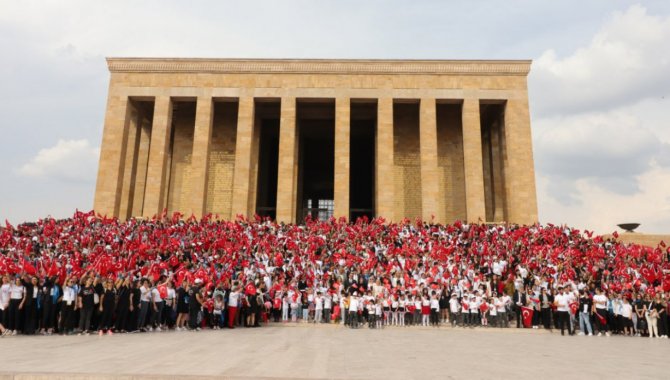 LÖSEV'den Anıtkabir'e ziyaret