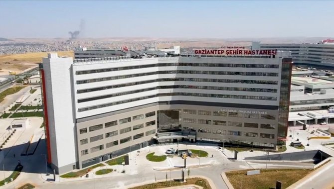 Bakan Koca, Gaziantep Şehir Hastanesinin pazartesi hasta kabulüne başlayacağını açıkladı: