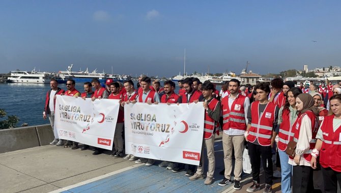 Türk Kızılay İstanbul Şubesi sağlıklı yaşam için yürüdü