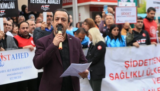 Kocaeli'de 3 doktorun darbedilmesi protesto edildi