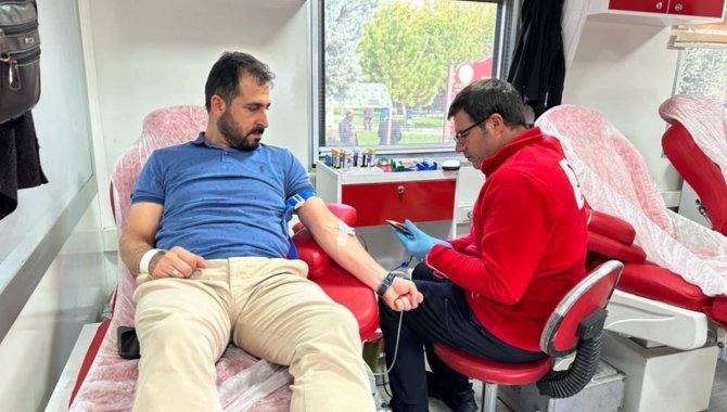 Erciş'te Filistinliler için kan bağışı kampanyası başlatıldı