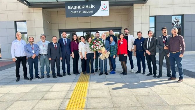 İl Sağlık Müdürü Yaşar Bildirici, Şehir Hastanesi personeliyle vedalaştı