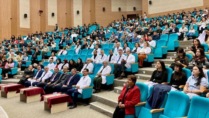 KAEÜ Tıp Fakültesi öğrencileri beyaz önlük giydi