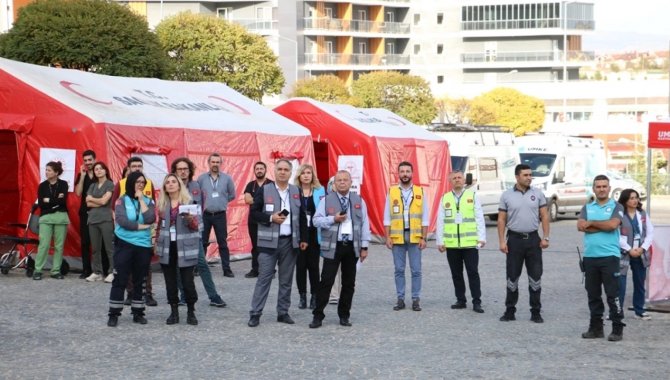 Kastamonu Eğitim ve Araştırma Hastanesinde deprem ve yangın tatbikatı yapıldı