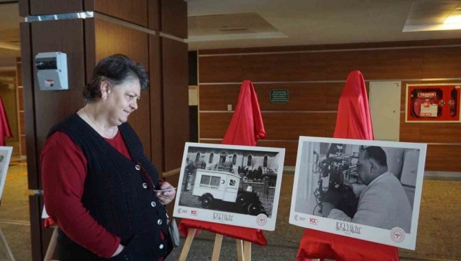 Sağlık Bakanlığının 81 ildeki "100 Yıldır Aynı Aşk ve Heyecanla" fotoğraf sergisi açıldı